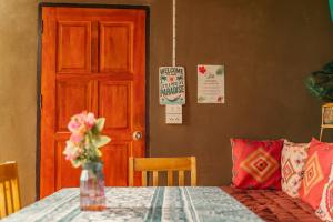 Jungle Treehouse w Ocean Sunset Views Fast WiFi