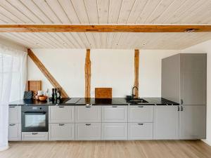 Modern Apartment On Historic Horse Farm