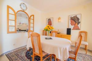 Casa Vista do Mar Cozy Townhouse in Carvoeiro