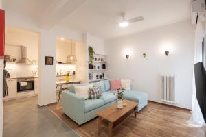 1BR Next to Metro Modern Comfort