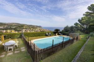 Perla sul mare con piscina