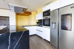 Perla sul mare con piscina