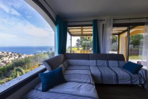 Perla sul mare con piscina