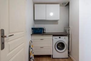 Appartements L-Ovalino, 3 chambres au calme, 100 m2 : photos des chambres