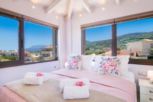 Jacuzzi Suite with stunning views!