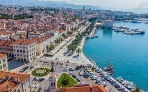 Apartment with garden Ana