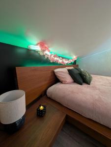 Villas Maison Insolite avec Spa Privatif : photos des chambres