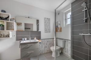 À 300m de la mer maison - jardin - Piscine pour 4