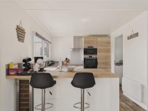 Chalets Chalet pour 6 - Piscine chauffee - Terrasse : photos des chambres