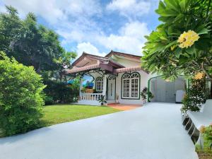 Village Beach House II