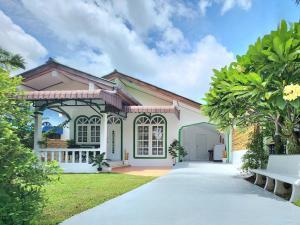 Village Beach House II