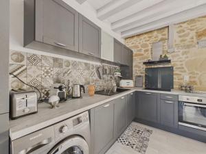 Maisons de vacances Belle maison pour 6 - Piscine - Dordogne : photos des chambres