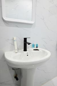 #126شقة إيجار يومي مفروشة في حي المروج - مرتاح