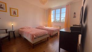 Maisons de vacances Ty Prevosto - jardin clos - plage a pieds : photos des chambres