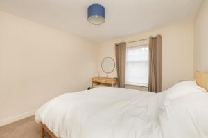 Edinburgh Charming 2-Bedroom Apartment - Ground Floor