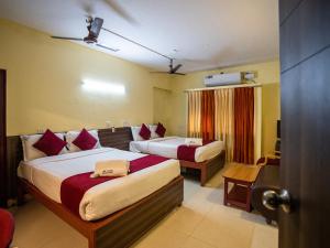 Hotel Vyshak International