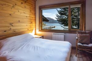 BOG Casa Inalafquen - con costa de lago