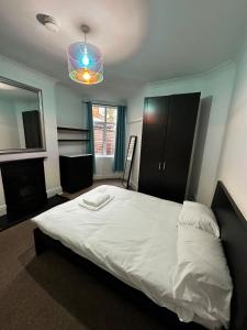 NEW! Spacious 7BR Victorian Home with Driveway