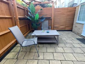 Stylish townhouse-Sleeps 9-Free parking