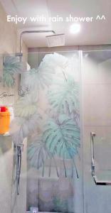 Luxury Riverside Condo, 3 SKY Pools , Close to MRT Train Station