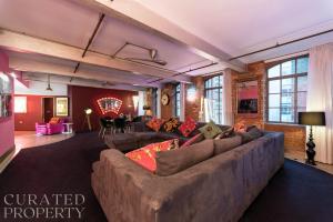 Amazingly Luxurious Loft Apartment, Soho - 3 Bedrooms, 2 Bath & Office - Apartments, London