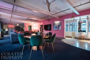 Amazingly Luxurious Loft Apartment, Soho - 3 Bedrooms, 2 Bath & Office