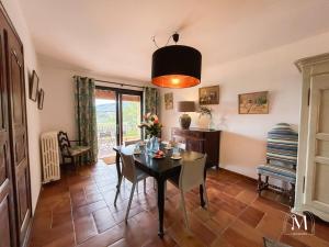 Maisons de vacances Belle demeure dans les hauteurs d-Ollioules : photos des chambres