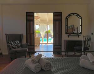 VILLA A CASA DI BETTY - Spacious & Bright Apartment with Private POOL - An Oasis of Peace to relax and recharge