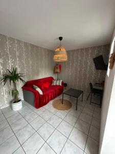 Appartements Love You Suite Romantique Spa 25min du futuroscope : photos des chambres