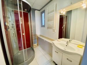 Maisons de vacances Au bord des jardins : photos des chambres