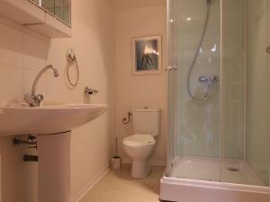 Gîte pittoresque en bord de rivière avec jardin clos, proche sports et sites touristiques - FR-1-582-176