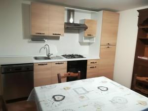 casa con vista e piscina nelle colline della Versilia