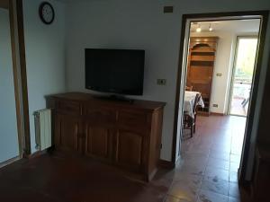 casa con vista e piscina nelle colline della Versilia