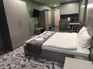 RCR Einstein studios 3