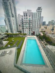 Miami-Brickell Luxury 2BR-2BATH with skyline VIEWS - walking distance to KASEYA-HEAT ARENA & BAYSIDE