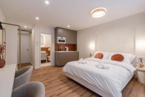 Asbóth Boutique Suites, Best Location by BQA