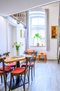 The Happy Loft
