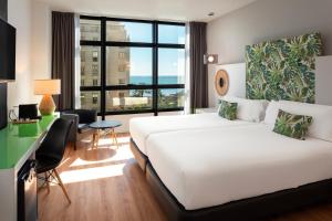 Superior Double or Twin Room with Views room in Vincci Málaga