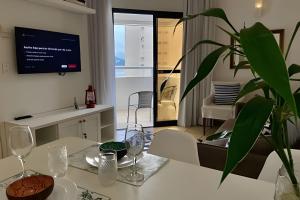 SHB - Piscina, vista mar e “pé na areia” em Santos