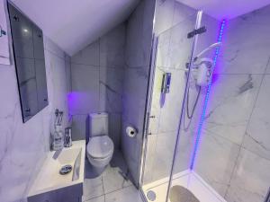 Twenty Hotel and Bar