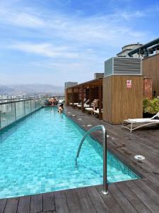 Pool, jacuzzi & sunset apartment