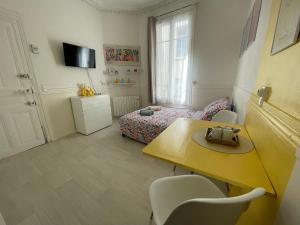 Appartements La Suite Soleil - au coeur de Fontainebleau - proche foret : photos des chambres