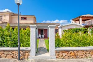 Villa with Garden View