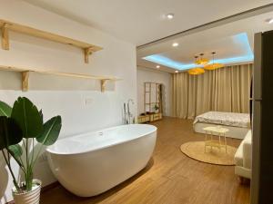 Paradise Hotel Ton Duc Thang by Luxe Hospitality
