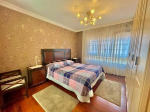 Katorse , 2 dormitorios , 2 baños y ascensor