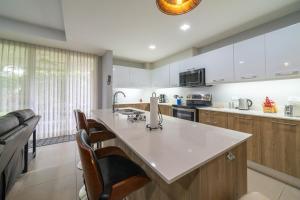 CR Luxury La Estancia Floresta #05 3 Bdrm