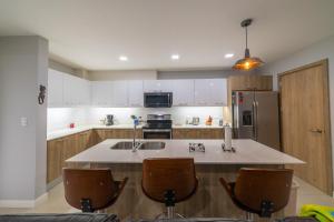 CR Luxury La Estancia Floresta #05 3 Bdrm