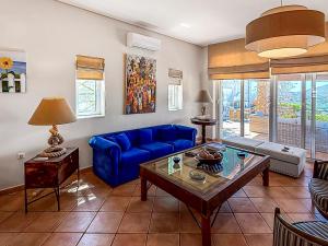 Escape pool villa in Anavissos