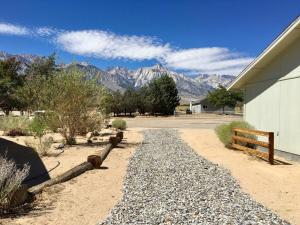 3 B 2 BA home in a Serene, quiet cul de sac