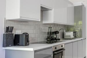 Amazing 2BR Flat by Clapham Common with Garden